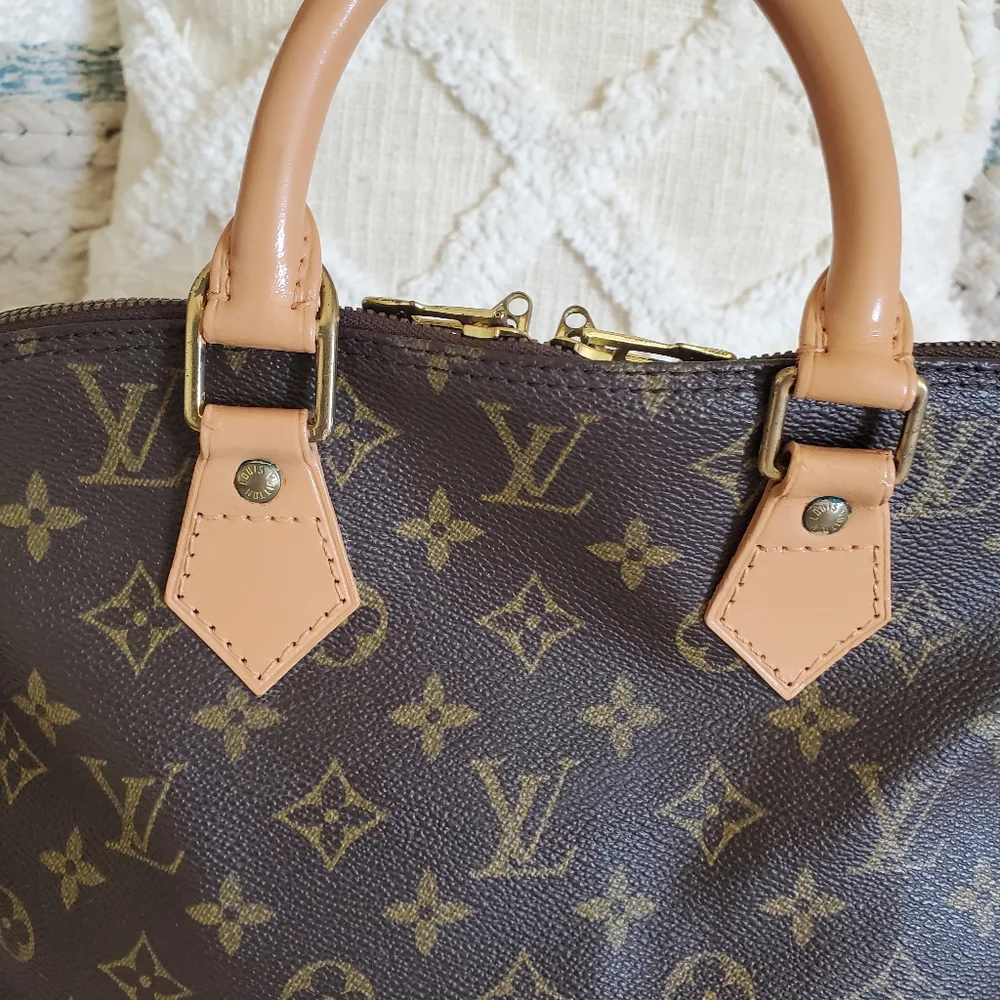 ❤️👜Authentic Louis Vuitton Alma PM👜❤️ - Picture 6 of 15